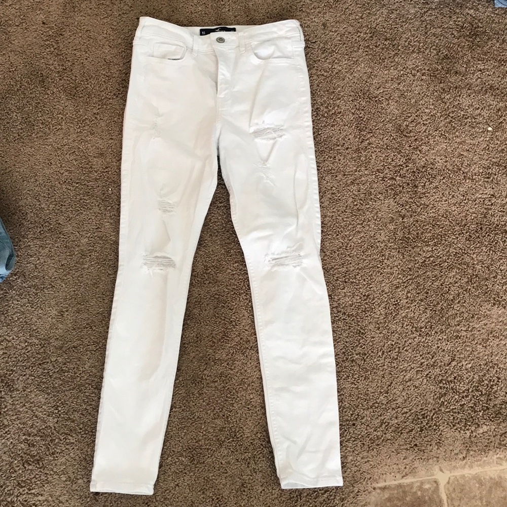 Hollister High-Rise White Denim Skinny Jeans.